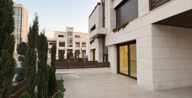Ground-Floor Apartment in Al-Hummar – Right Unit – Amman, Jordan