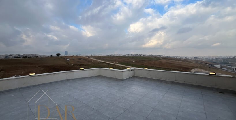 Top-Floor Duplex Apartment with Rooftop in Hijjar Al-Nawabelseh – Amman, Jordan